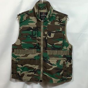 Men’s Rothko Ranger Vest.  NWOT.